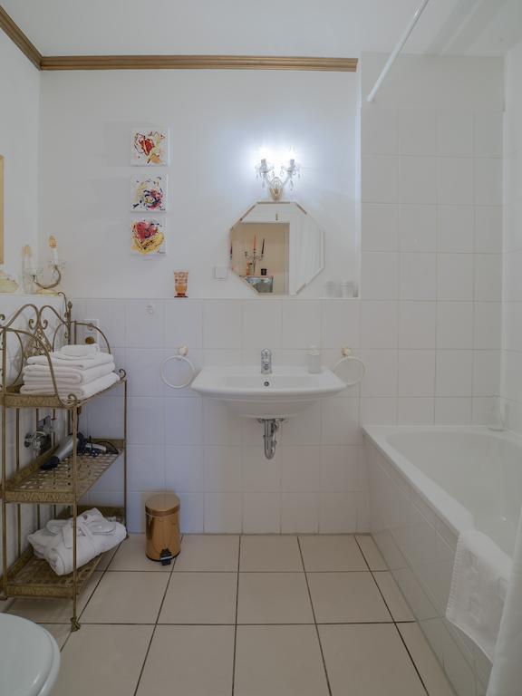 Modern Room,1543164310:JPEG